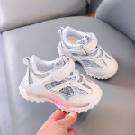 Vaiki&scaron;ki laisvalaikio batai Madingi LED &scaron;viesūs sportbačiai mergaitėms berniukams blizgučiai Vaiki&scaron;ki batai mink&scaron;tu padu neslystantys sportiniai batai