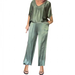 Moteri&scaron;kas eleganti&scaron;kas vienspalvis &scaron;ilko V formos kaklo laisvalaikio rinkinys L armijos žalia spalva