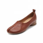 2024 m. pavasario ruduo Cosplay Flats Tabi suskaldytais pir&scaron;tais Batai Moteri&scaron;ki Vienviečiai Batai Lazy Slip on Design Avalynė Odiniai Batai Moterims Loafers 38 ruda