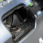 Kuro durelių skląstis su i&scaron;stūmėju 51178228939 Kuro bako dangtelio jungiklis Tinka BMW 1 3 5 6 7 serijos E88 E82 E46 E90 E92 E60 F18 X3 X5
