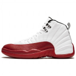 &bdquo;Air Jordan 12 Retro GS Cherry 2023&ldquo; vaiki&scaron;ki sportbačiai, balti metaliniai-sidabriniai, raudoni 153265-116 37.5