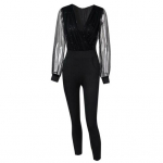 Moteri&scaron;ki pavasariniai kombinezonai su blizgučiais su V kaklo juosmeniu, eleganti&scaron;ki biuro kombinezonai L raudona