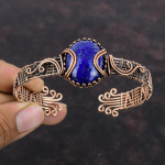 Lapis Lazuli apyrankė-manžetė Vario viela apvyniotas akmuo apyrankė Rankų darbo reguliuojama apyrankė Vario viela apvyniotas papuo&scaron;alas Sužadėtuvių dovana Jai