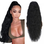 Moteri&scaron;ki rudi ilgi garbanoti plaukai