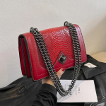 Retro rankinė per petį moterims metalinis užraktas pasukamas žiedas žvynų dekoracija PU medžiaga grandinėlė mada moterims