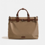 Moteri&scaron;ka didelės talpos kuprinė ir rankinė: Keliautojo kurjerio krep&scaron;ys balta