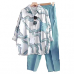 Moteri&scaron;kas dryžuotas dviejų dalių kostiumėlis ilgomis rankovėmis atlapais užsegamas sagomis mar&scaron;kinių tipo palaidinukė ir kelnių komplektas vasarinis kasdienis sportinis kostiumas L dangaus mėlyna spalva