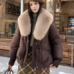 Streetwear Didelio kailio apykaklės Pūkais medvilne pamink&scaron;tinta striukė Moteri&scaron;ka žieminė trumpa parka Pa&scaron;iltinti &scaron;ilti paltai Mados lauko drabužiai 3XL chaki/kava