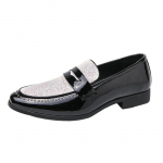 Pavasariniai kelnaitės vyrams Kokybi&scaron;kos blizgios odos apvalios pir&scaron;tinės Slip-On Mados tendencijos Modelis Slip-on Vyri&scaron;kos suknelės Batai Vakarėlis naktinio klubo batai 38 balta