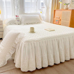 Dygsniuotas lovos sijonas trijų dalių rinkinys Four Seasons universalus neslystantis lovatiesė &Scaron;irdies formos ra&scaron;tas Storos medvilnės patalynės užvalkalai 150x200cm bed skirt beige