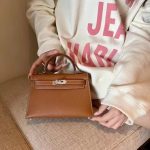 Naujas natūralios odos antrosios kartos krep&scaron;ys Mini krep&scaron;ys delno ra&scaron;tu Karvės odos, vieno peties moteri&scaron;kas krep&scaron;ys, klasikinis madingas ir universalus 21cm+box with silk scarf