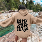 Moteri&scaron;ki mados lengvi ilgomis rankovėmis užtraukiami gobtuvai su ki&scaron;enėmis, grafinis gobtuvas M