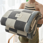 Doudou koralinio aksomo sofa ir lovos pledas 230x250 cm
