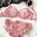 Prancūzi&scaron;kas itin plonas nėriniuotas apatinis trikotažas Seksualus meilės siuvinėjimo liemenėlių rinkinys moteri&scaron;kas apatinis trikotažas Vasarinis kvėpuojantis plius dydis CD puodelio liemenėlė 85C rožinė