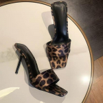 Madingos smailianosės &scaron;lepetės moterims Madingos leopardo ra&scaron;to 2025 m. vasariniai mulai Ploni auk&scaron;ti kulniukai Eleganti&scaron;ki moteri&scaron;ki zom&scaron;iniai sandalai 35