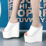 Mada 16CM Moteri&scaron;ki Platforminiai Sandalai Atviru Pir&scaron;tu Plei&scaron;tiniu Kulnu Vasariniai Seksualūs Sandalai Moterims Super Auk&scaron;tos Juodos Odos &Scaron;lepetės 37 balta
