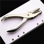 1 vnt mokyklos biuro metalinis vienos skylės perforatorius rankinis popieriaus perforatorius, skirtas Scrapbooking rėmeliui sidabras