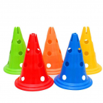 5 vnt. futbolo treniruočių kūgių, kūginių kliūčių juostų, kibirų ženklų barjeras su skylėmis