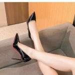 Firminiai dizainerio didelio dydžio moteri&scaron;ki batai, dalyki&scaron;ko temperamento smailianosiai vienviečiai batai, seksuali prabangi lengva lūpdažio kulnų PU darbo avalynė 35