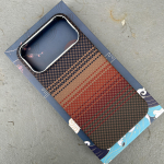 Tikro anglies pluo&scaron;to ir aramido pluo&scaron;to telefono dėklas, skirtas iPhone 17 Air 17 Pro Max 16, stipriai magnetinis, belaidžio įkrovimo apsauginis dangtelis iPhone17 Pro brown