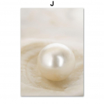 Ramus paplūdimys, besideginanti mergina, gėlė, perlas, kriauklė &Scaron;iaurės &scaron;alių plakatų sieniniai meno kūriniai. 40X50 cm No Framed