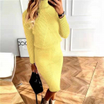 Moteri&scaron;ka rožinė auk&scaron;tu kaklu megzta suknelė Eleganti&scaron;ka ilgomis rankovėmis prigludusi megztinio suknelė 4XL geltona