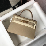 Naujas natūralios odos antrosios kartos krep&scaron;ys Mini krep&scaron;ys delno ra&scaron;tu Karvės odos, vieno peties moteri&scaron;kas krep&scaron;ys, klasikinis madingas ir universalus 21cm+box with silk scarf pilka spalva