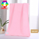 Mink&scaron;tas ir sugeriantis 70 x 140 grožio salono rank&scaron;luostis &ndash; didelis, idealus naudoti namuose ir salone 70x140 - 300g raudona