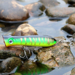 Topwater žvejybos masalas Dirbtinis masalas, skirtas e&scaron;erių žūklės reikmenims žalia