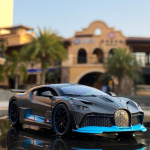 1 :32 &bdquo;Bugatti Veyron Divo&ldquo; lydinio sportinio automobilio modelis, liejamas metalas, žaislinės transporto priemonės, automobilio modelio modeliavimas, garso &scaron;viesos kolekcija, dovana vaikams