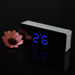Skaitmeninio LED ekrano žadintuvo USB ir baterijomis maitinamo veidrodinio veido dizainas rectangle mėlyna