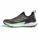 Adidas Terrex Free Hiker 2.0 žemi GORE-TEX sportbačiai vyrams, spalva Olive Strata Silver Green, pagrindinė spalva juoda, modelis IE5104 44⅔