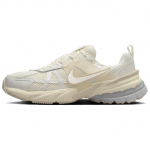 Nike V2K Run &Scaron;viesiai dramblio kaulo spalvos moteri&scaron;ki sportbačiai Kreminiai kokoso pieno spalvos Smėlio spalvos HQ1512-110 42