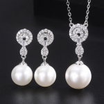 Kriauklių perlo pakabuko auskarai, baltų perlų vėrinio pakabuko dviejų dalių rinkinys, retro dizaino atmosferiniai auskarai moterims Earrings