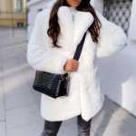 Rudens ir žiemos plius dydžio dirbtinis kailis Vidutinio ilgio ekologi&scaron;kas paltas 4xl balta