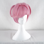 Profesionalūs Žaidimo DDLC Doki Doki Literatūros Klubas Natsuki Perukai Rausvi Trumpi Kar&scaron;čiui Atsparūs Sintetiniai Plaukai &Scaron;ventės Cosplay Perukas + Peruko Kepuraitė One Size