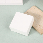 Svorių kilnojimas treniruoklių salėje, magnio blokas, skirtas gimnastikai, laipiojimas uolomis, riedulys, &scaron;tanga, kūno rengybos treniruotės, treniruotės kreida