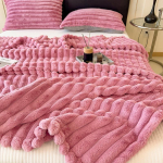 Prabangi pastorinta flanelinė antklodė i&scaron; dirbtinio triu&scaron;io kailio - &Scaron;iltas pieno aksomo užvalkalas snaudimui ir dovanoms 200x230cm - Single Blanket