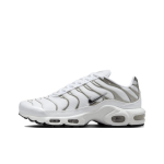Nike Air Max Plus SE Balti Chromo Sidabriniai Moteri&scaron;ki Sportbačiai Metalinis Sidabras HJ9743-100 EU 39