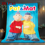 Pat & Mat 2D plok&scaron;čio ra&scaron;to flanelės pledas Auk&scaron;tos kokybės visų sezonų &scaron;iluma ir komfortas Puikiai tinka Kalėdų dovanoms.PMT0914457 150cm x 200cm