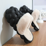 Madingos unisex žiemos &scaron;lepetės moterims, namų &scaron;lepetės vyrams, burbulinės &scaron;lepetės, masažuojančios, ličės, mados dizainerio, &scaron;iltos vilnos, vyri&scaron;ki klumpės 44-45 juoda
