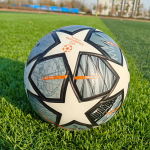 Naujas UEFA Čempionų lygos klubo rungtynių kamuolys Nr. 5 Kataro Pasaulio futbolo čempionatas No. 5 ball (for regular 11-a-side)