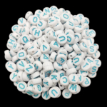 20 vnt 10 mm saldainių spalvos akrilo raidžių palaidi karoliukai &bdquo;pasidaryk pats&ldquo; amatų karoliai, apyrankės pakabukas papuo&scaron;alams gaminti