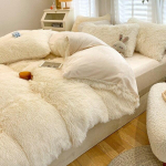 Paprasta vienspalvė audinės aksominė patalynės keturių dalių komplektas žieminis pliu&scaron;inis &scaron;iltas antklodės užvalkalas raudona vilna antklodė lovai 4 dalių komplektas King balta