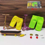 Mini lydinio pir&scaron;tų paspirtukas + čiuožimo batai + kelnės + įrankiai žaislinis pir&scaron;tų paspirtukas