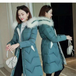 Rudens ir žiemos pūkinė striukė Medvilninė striukė Moteri&scaron;ka vidutinio ilgio didelė kailio apykakle pastorinta medvilninė striukė M balta