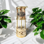 Solidus žalvarinis veikiantis jūrinis kalnakasio žibintas, aliejinė laivo lempa, jūrų dovana Padėkos dienai, Helovinui, Kalėdoms ir jubiliejui