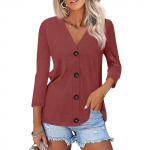 Moteri&scaron;ki madingi kasdieniai mar&scaron;kiniai ilgomis 3/4 rankovėmis su ra&scaron;tu, užsegami sagomis S vynas