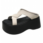 Madingi vasaros moteri&scaron;ki &scaron;lepetės Paplūdimio flip-flopai Moteri&scaron;ki stori odiniai batai Kulniukai-plei&scaron;tukai Lauko sandalai Moteri&scaron;kos auk&scaron;tos platformos &scaron;lepetės 8CM 34 smėlis