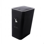 Kompakti&scaron;kas buitinis &scaron;iuk&scaron;liadėžė vonios kambariui, miegamajam ir lauko naudojimui juoda